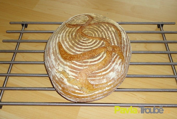 Kváskový chleba pšenično-žitný